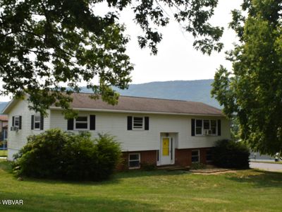 221 Green St