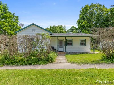 320 E Main St