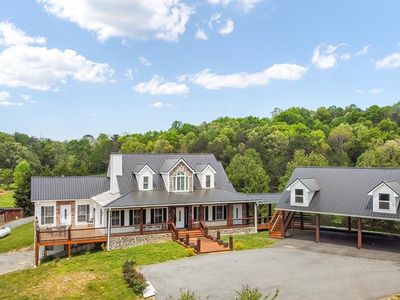 233 Ivy Rdg