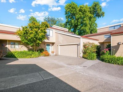 4736 Shade Tree Lane