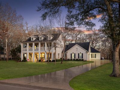 3015 River Forest Dr