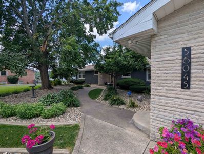 56045 Riverdale Dr