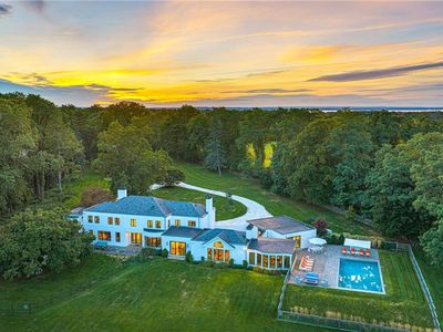 165 Poppasquash Rd