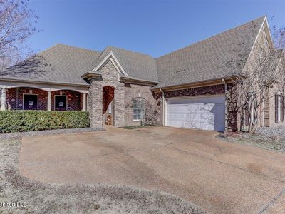 3736 Kenton Dr