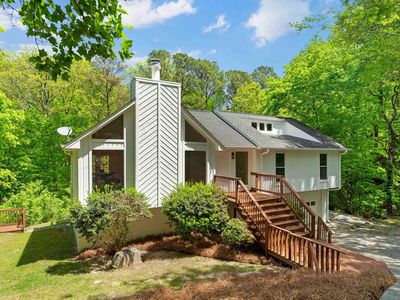2424 Burgundy Dr