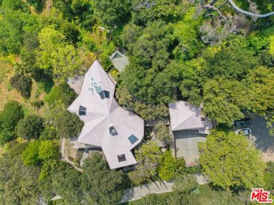 13335 Mulholland Dr