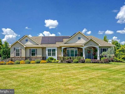 411 Winterberry Ln