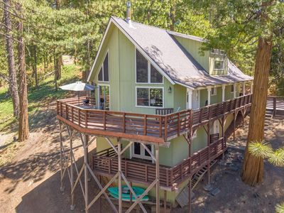 1884 Pine Cone Dr