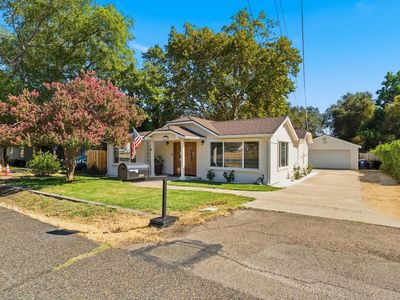 7656 Twin Oaks Ave