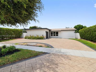 1150 N Douglas Rd