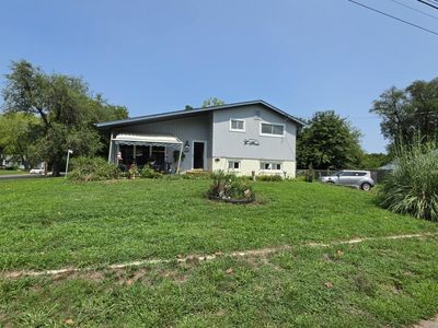 915 Towerview Rd