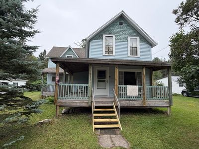 547 Division St