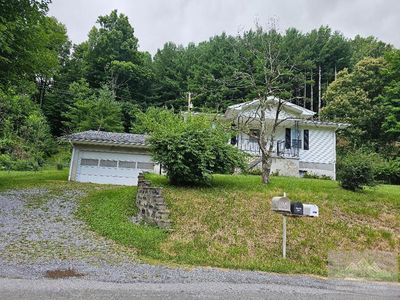 952 Tiptop Rd