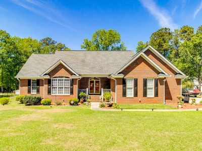 40 Edens Ln