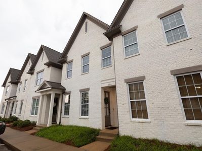 102 Farm View Dr APT 804