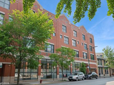 2840 N Lincoln Ave APT E