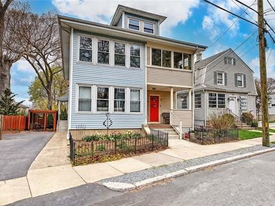 25-27 Blodgett Ave