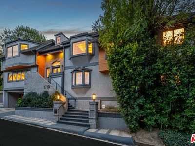 3739 Ventura Canyon Ave