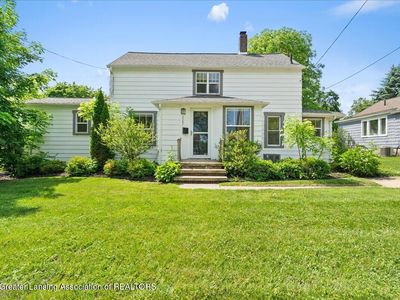 427 Center St