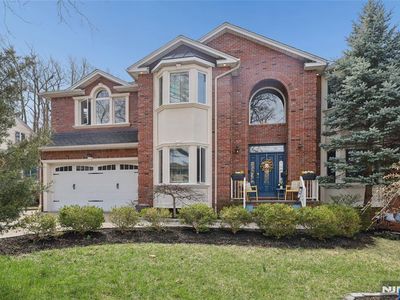 50 Hemlock Dr