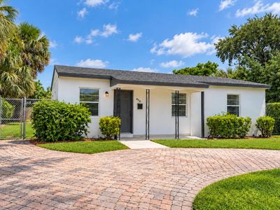 Property at 400 W 15TH Street, Riviera Beach, FL
