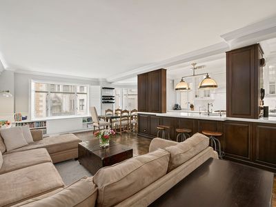65 E 76th St #2AE