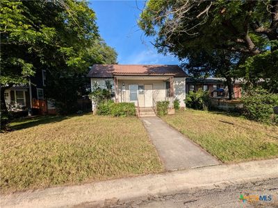 104 N Walnut St