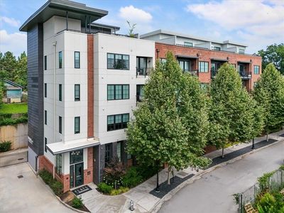 22 Airline St NE #106