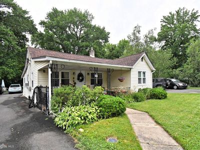 1885 Park Ave