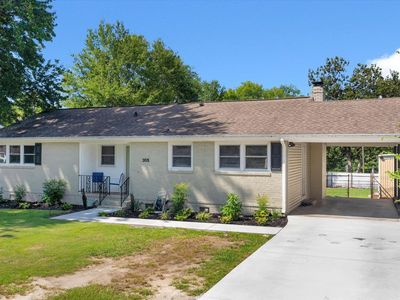 305 Pine Knoll Dr
