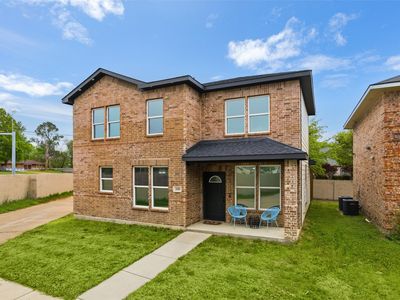 100 Newport Pl