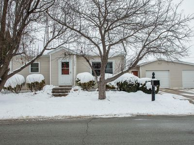 Property at 722 3rd St NW, Waverly, IA