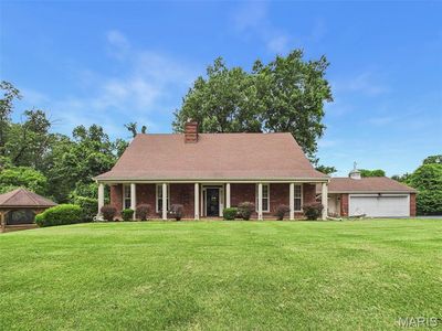 22 Frontenac Pl
