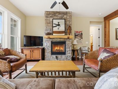 150 E Saddle Notch Ln #A-1