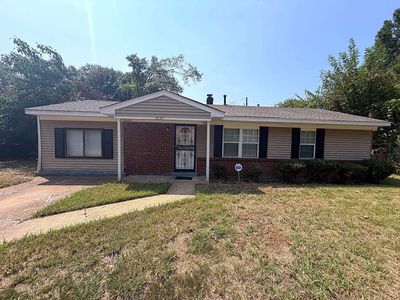 1697 Merrycrest Dr