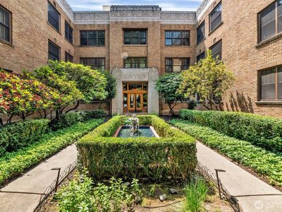 519 W Roy Street #211