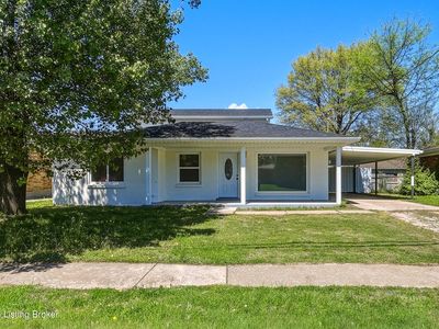 221 McBroom Dr