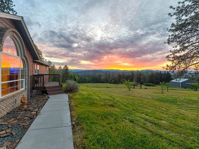587 Summit Loop