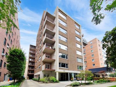 1508 Hinman Ave APT 4C