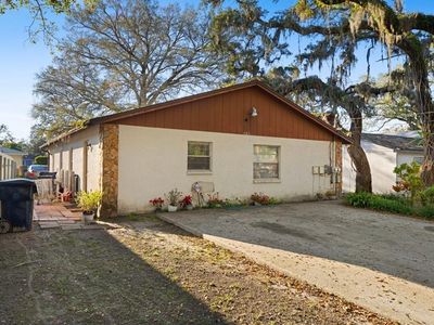 8204 N Hillsborough Ln