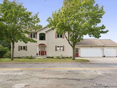 1524 Lakeshore Dr