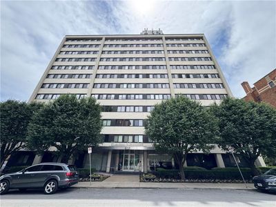 803 W 48th St APT 701