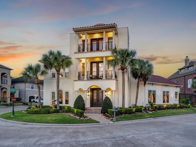 1410 Oceanside Ln