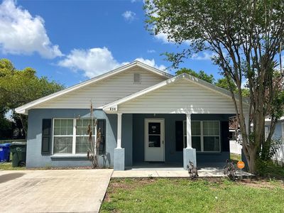 838 N Iowa Ave