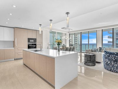 3100 N Ocean Drive #P-1202
