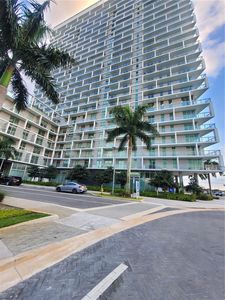 2000 Metropica Way #412