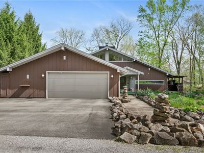 3132 Lake Rd