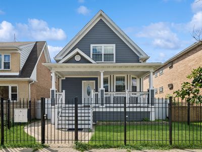 5351 W Foster Ave