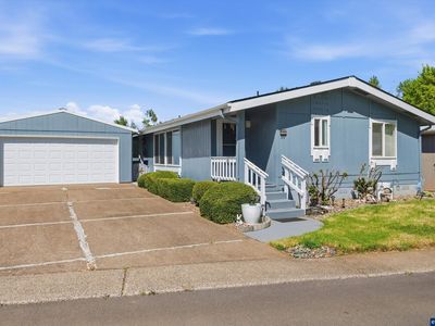 Property at 1401 W Ellendale Ave Unit 39, Dallas, OR