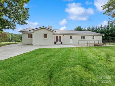 106 Whispering Hills Dr